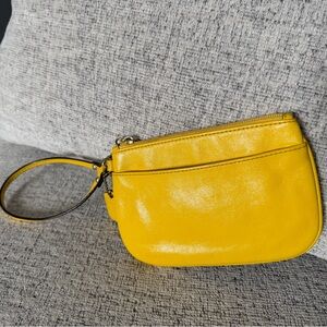 Coach Yellow Leather Wristlet with hangtag 6x4